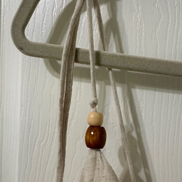 Sim & Sam Linen Blend Ruffled Top - Picture 4 of 5